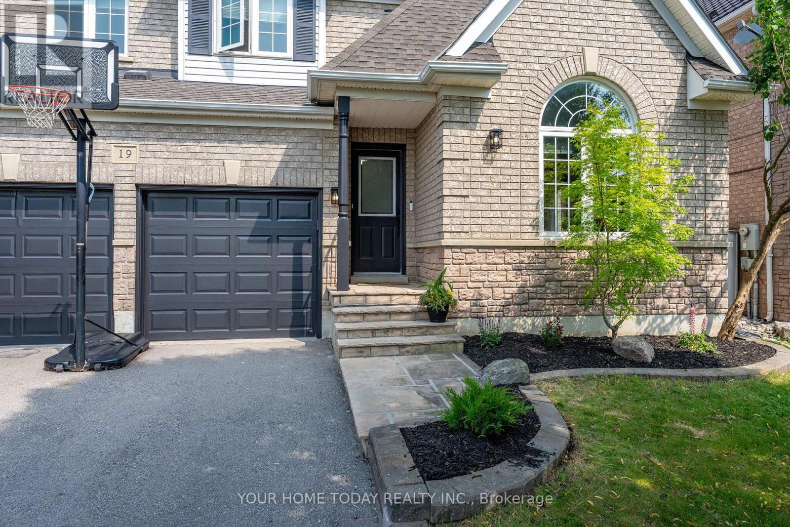 19 Mcnally Street, Halton Hills, Ontario  L7G 6B7 - Photo 5 - W13624434
