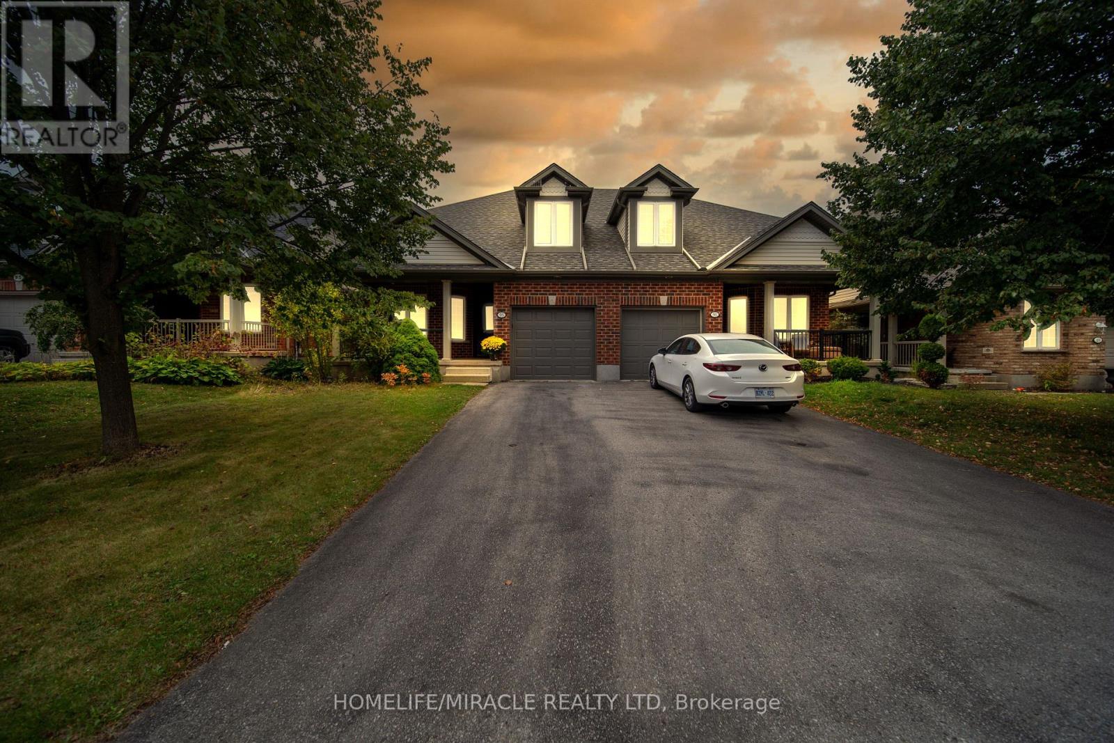 93 Lynch Circle, Guelph, Ontario  N1L 1R8 - Photo 1 - X13624260