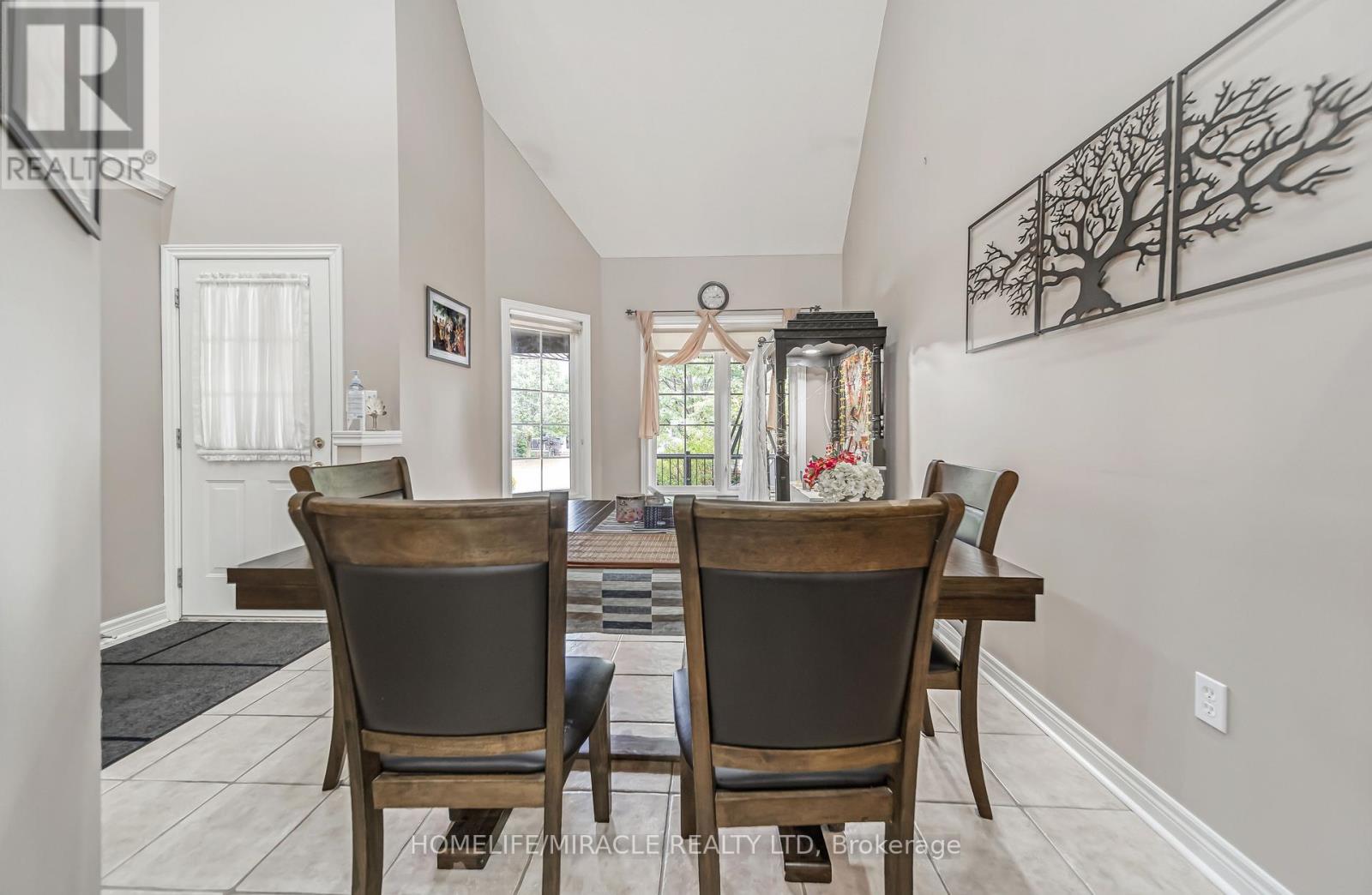 93 Lynch Circle, Guelph, Ontario  N1L 1R8 - Photo 11 - X13624260