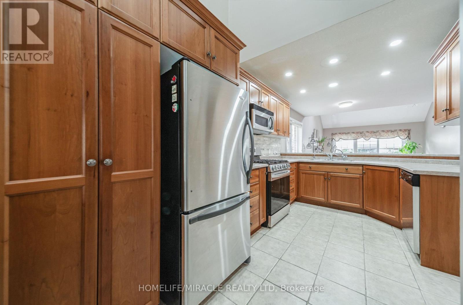 93 Lynch Circle, Guelph, Ontario  N1L 1R8 - Photo 12 - X13624260