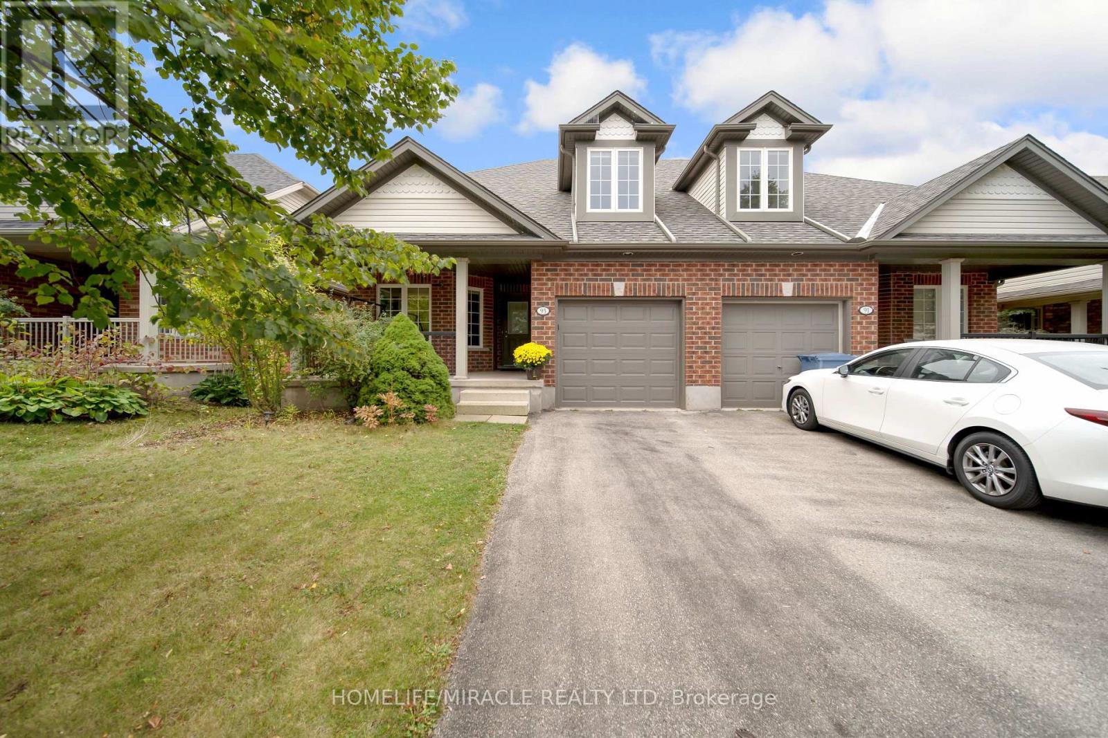93 Lynch Circle, Guelph, Ontario  N1L 1R8 - Photo 3 - X13624260