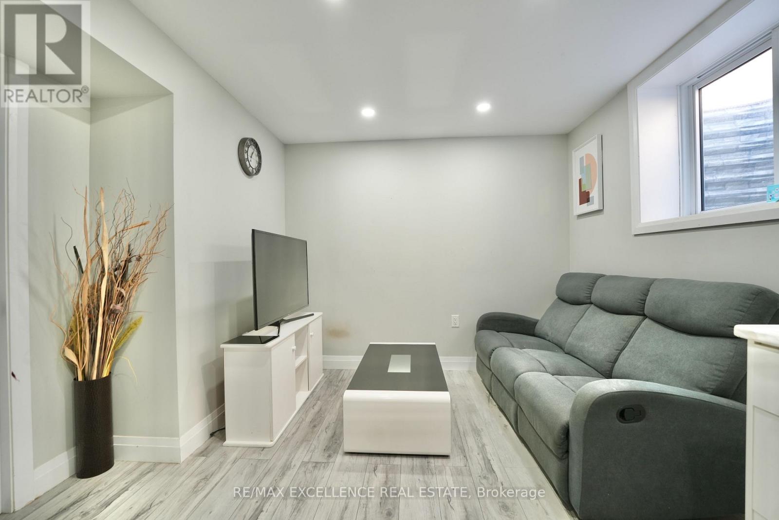18 Weir Crescent, St. Thomas, Ontario  N5R 0L7 - Photo 22 - X13624334
