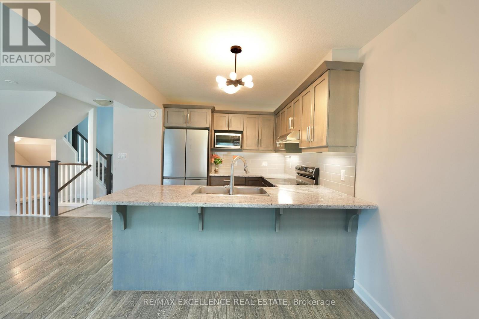 18 Weir Crescent, St. Thomas, Ontario  N5R 0L7 - Photo 5 - X13624334