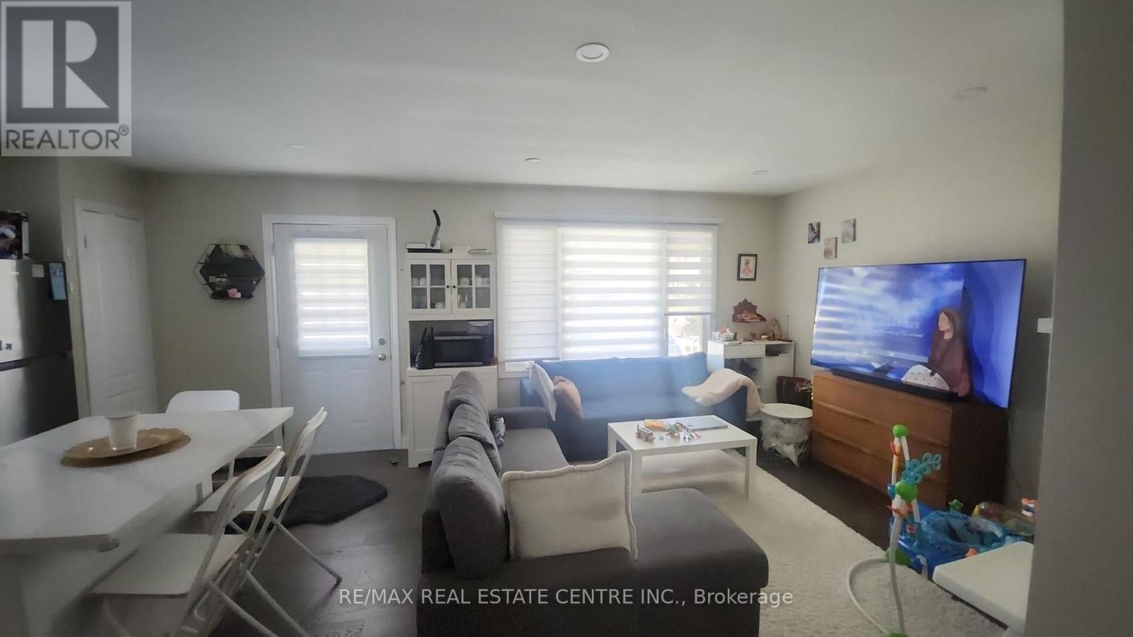 Upper Floor Only - 364 East 14th Street, Hamilton, Ontario  L9A 4C4 - Photo 10 - X13624416