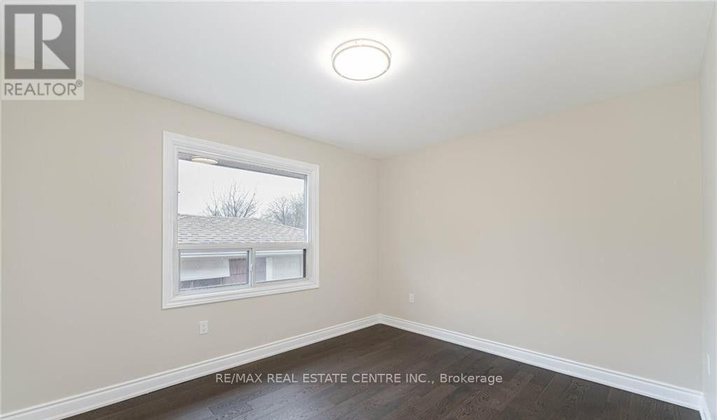 Upper Floor Only - 364 East 14th Street, Hamilton, Ontario  L9A 4C4 - Photo 16 - X13624416