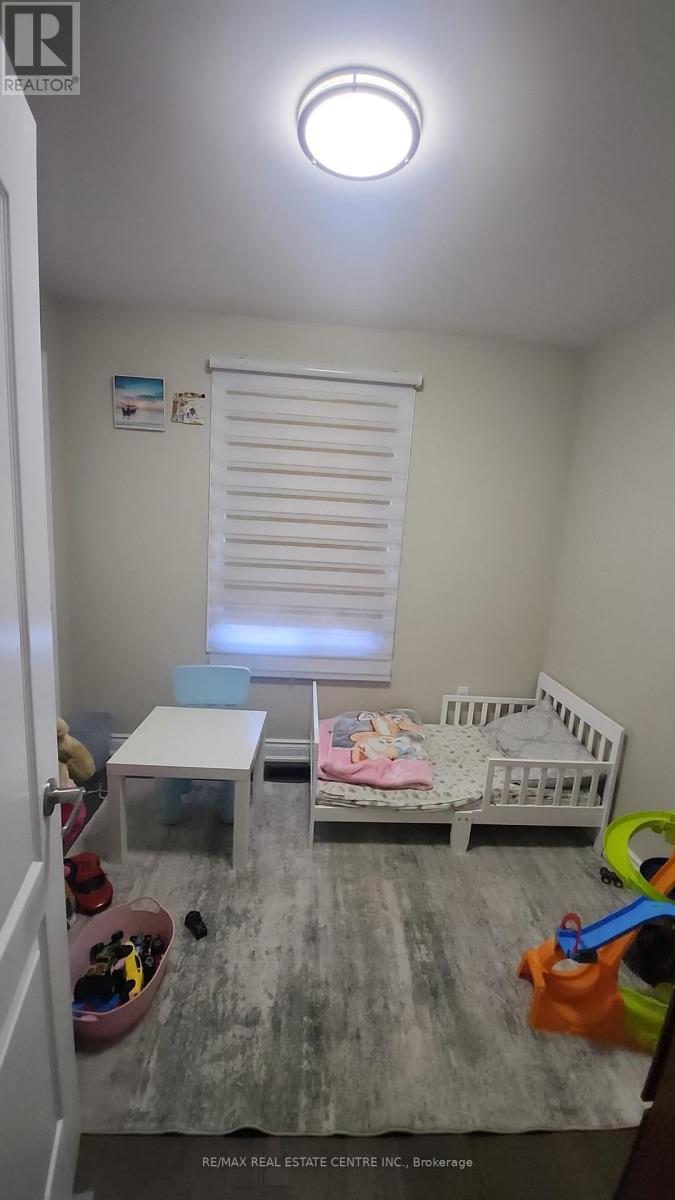 Upper Floor Only - 364 East 14th Street, Hamilton, Ontario  L9A 4C4 - Photo 19 - X13624416