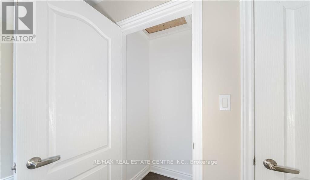 Upper Floor Only - 364 East 14th Street, Hamilton, Ontario  L9A 4C4 - Photo 25 - X13624416