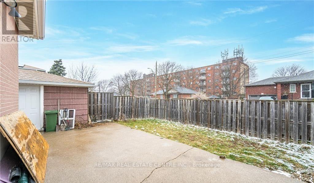 Upper Floor Only - 364 East 14th Street, Hamilton, Ontario  L9A 4C4 - Photo 28 - X13624416