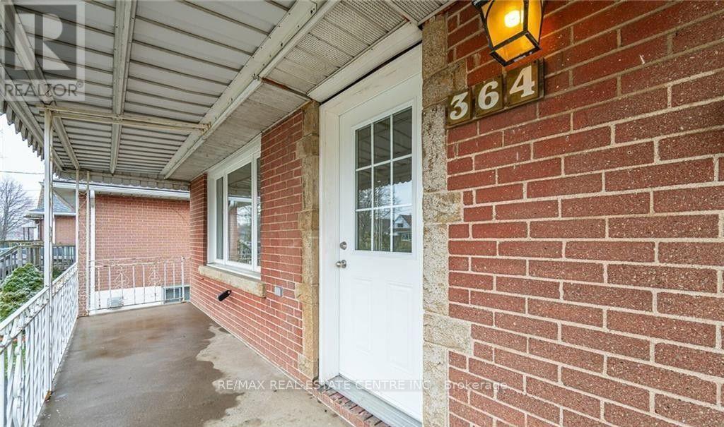 Upper Floor Only - 364 East 14th Street, Hamilton, Ontario  L9A 4C4 - Photo 4 - X13624416