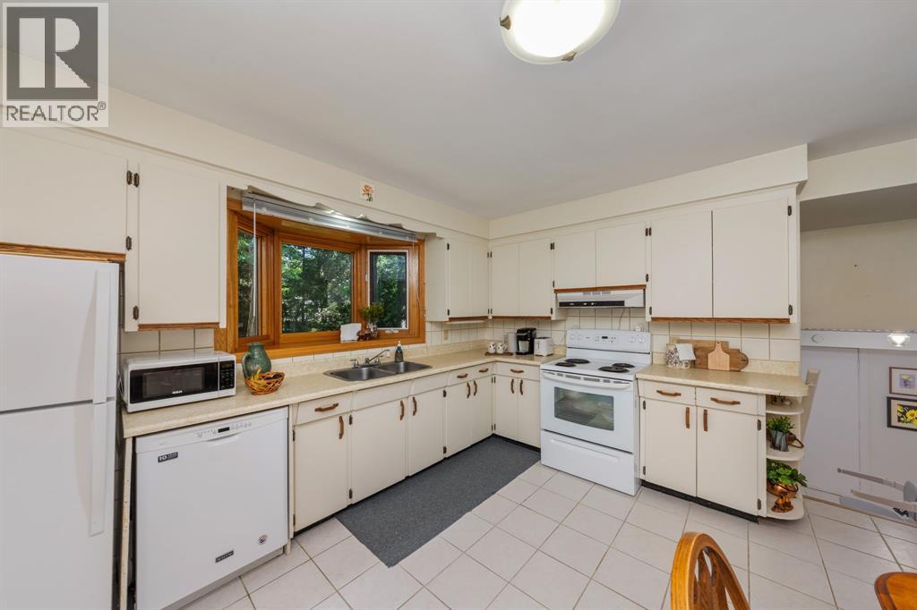 1732 Rutherglen Close, Sarnia, Ontario  N7S 3R9 - Photo 18 - 26018470