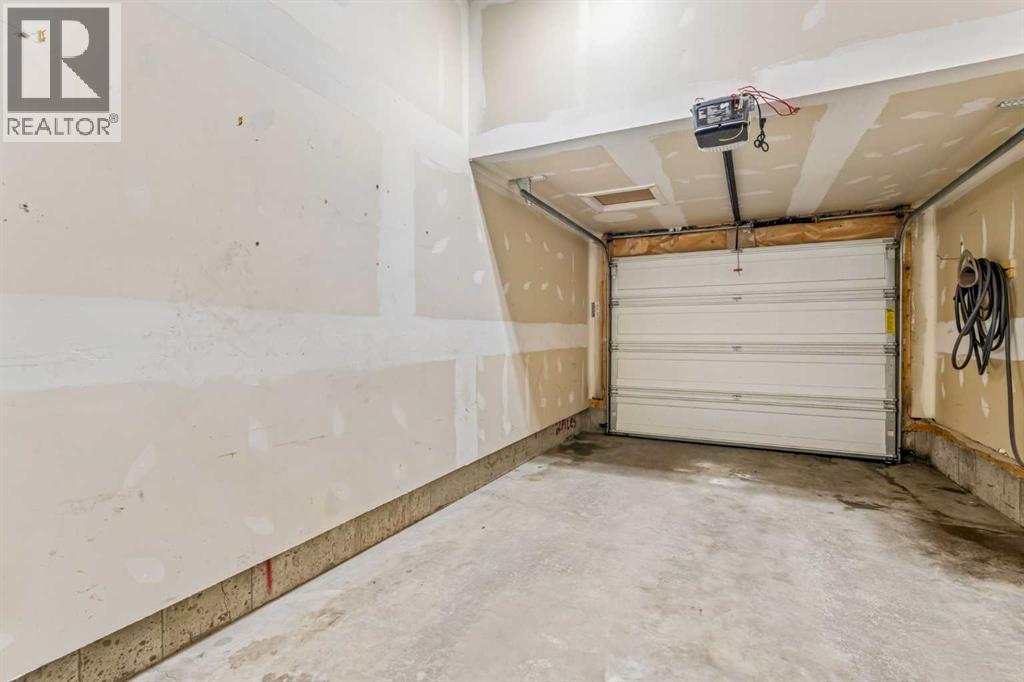 549 Hillcrest Road SW, Airdrie, Alberta  T4B 4H6 - Photo 33 - A2323641