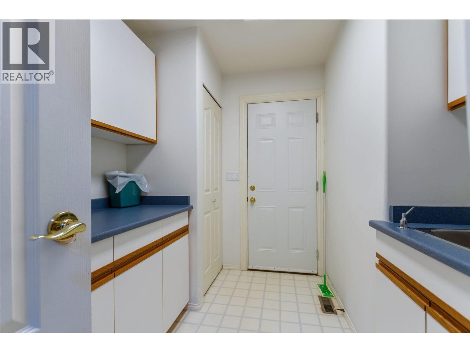 9149 Briar Road, Burnaby, British Columbia  V3N 4X1 - Photo 20 - R3116335