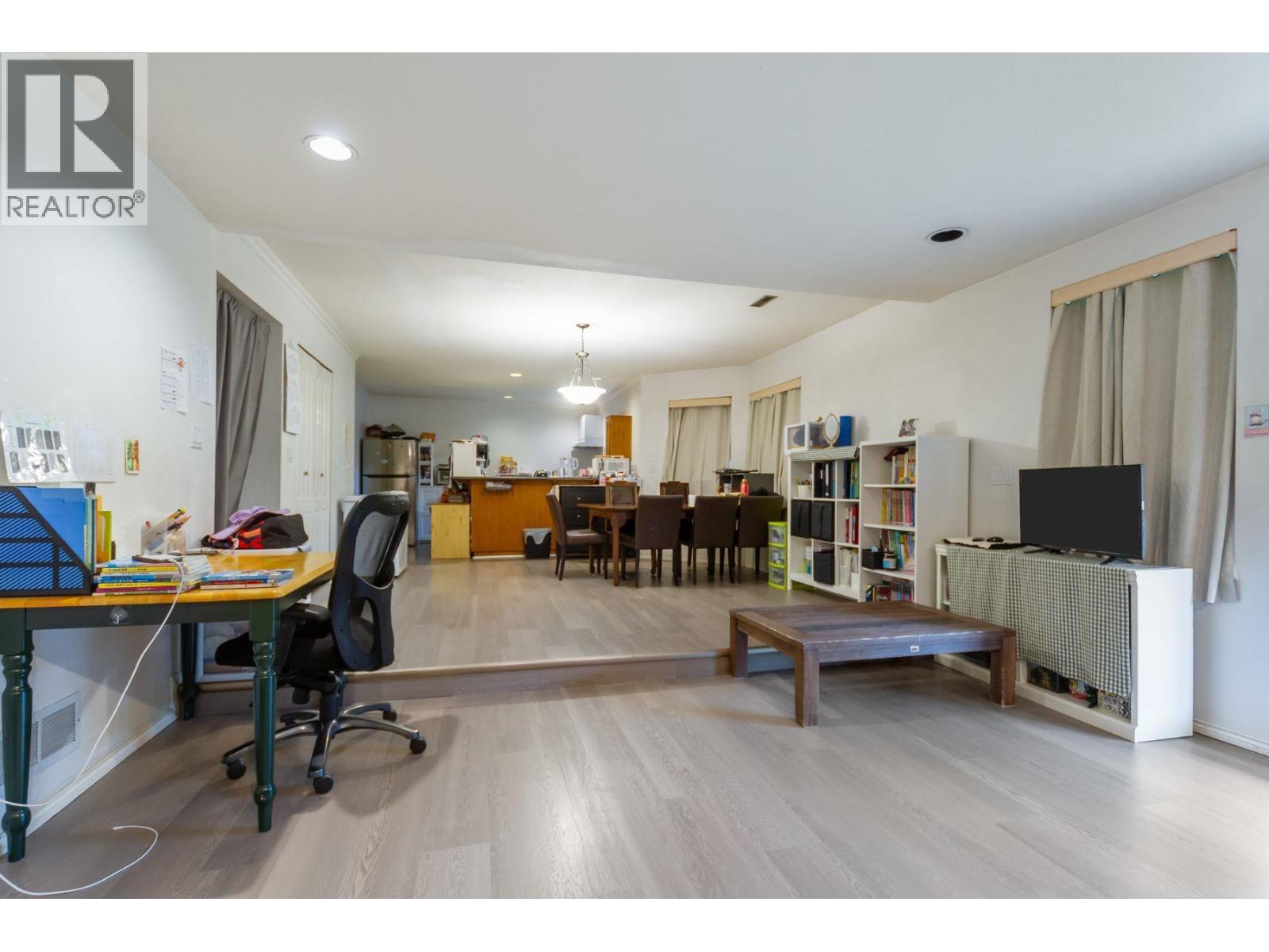 9149 Briar Road, Burnaby, British Columbia  V3N 4X1 - Photo 24 - R3116335