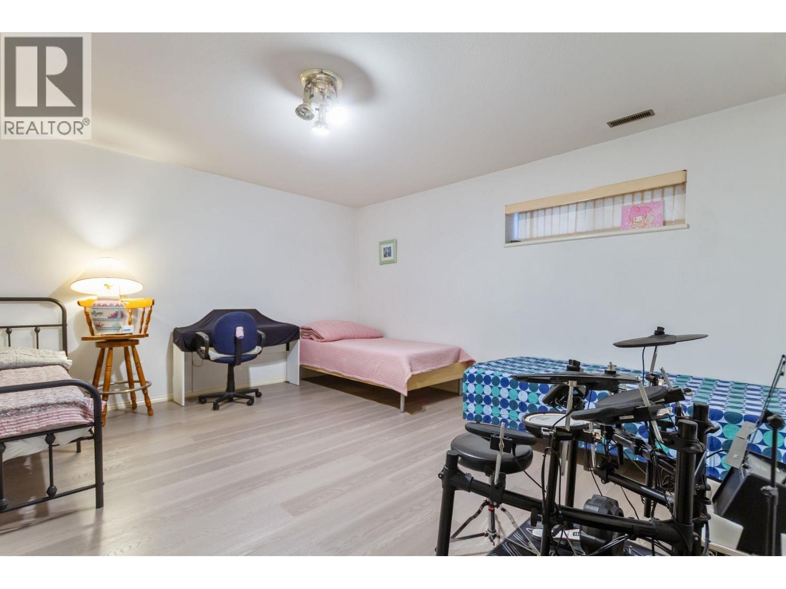 9149 Briar Road, Burnaby, British Columbia  V3N 4X1 - Photo 25 - R3116335