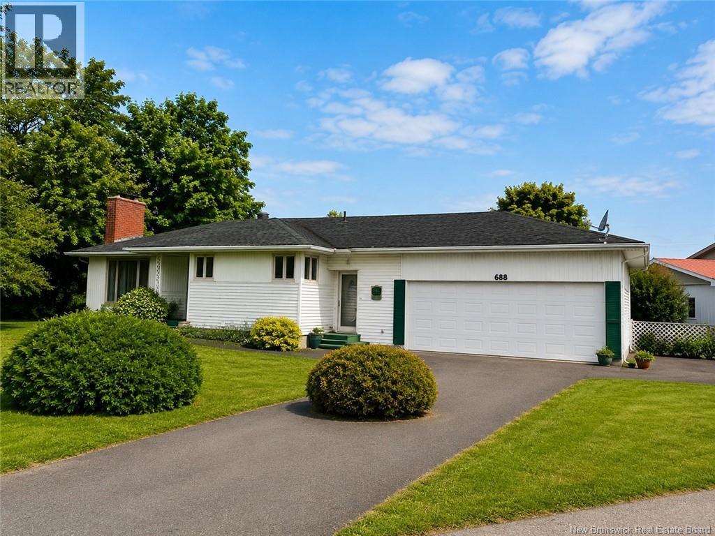 688 Eh Daigle Boulevard, Grand-Sault/grand Falls, New Brunswick  E3Z 2S1 - Photo 3 - NB144915