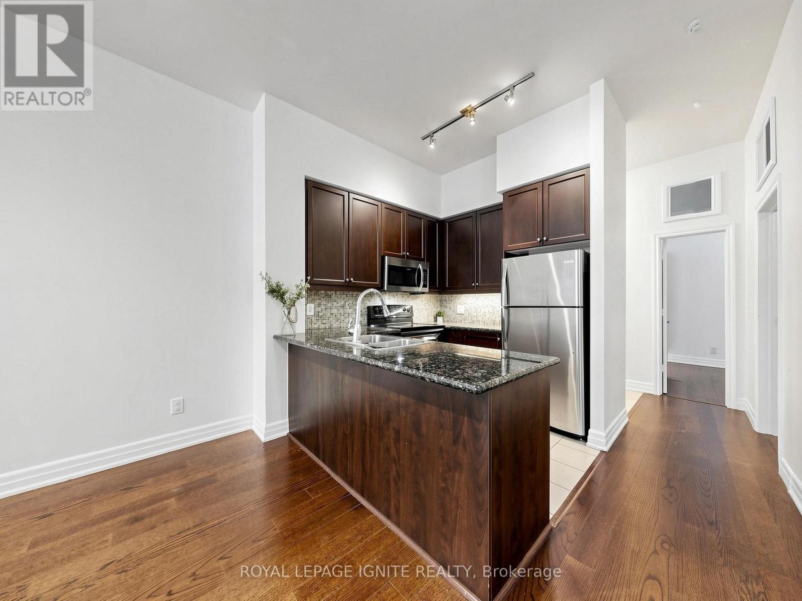 204 - 500 St.clair Avenue W, Toronto, Ontario  M6C 1A8 - Photo 13 - C13493704