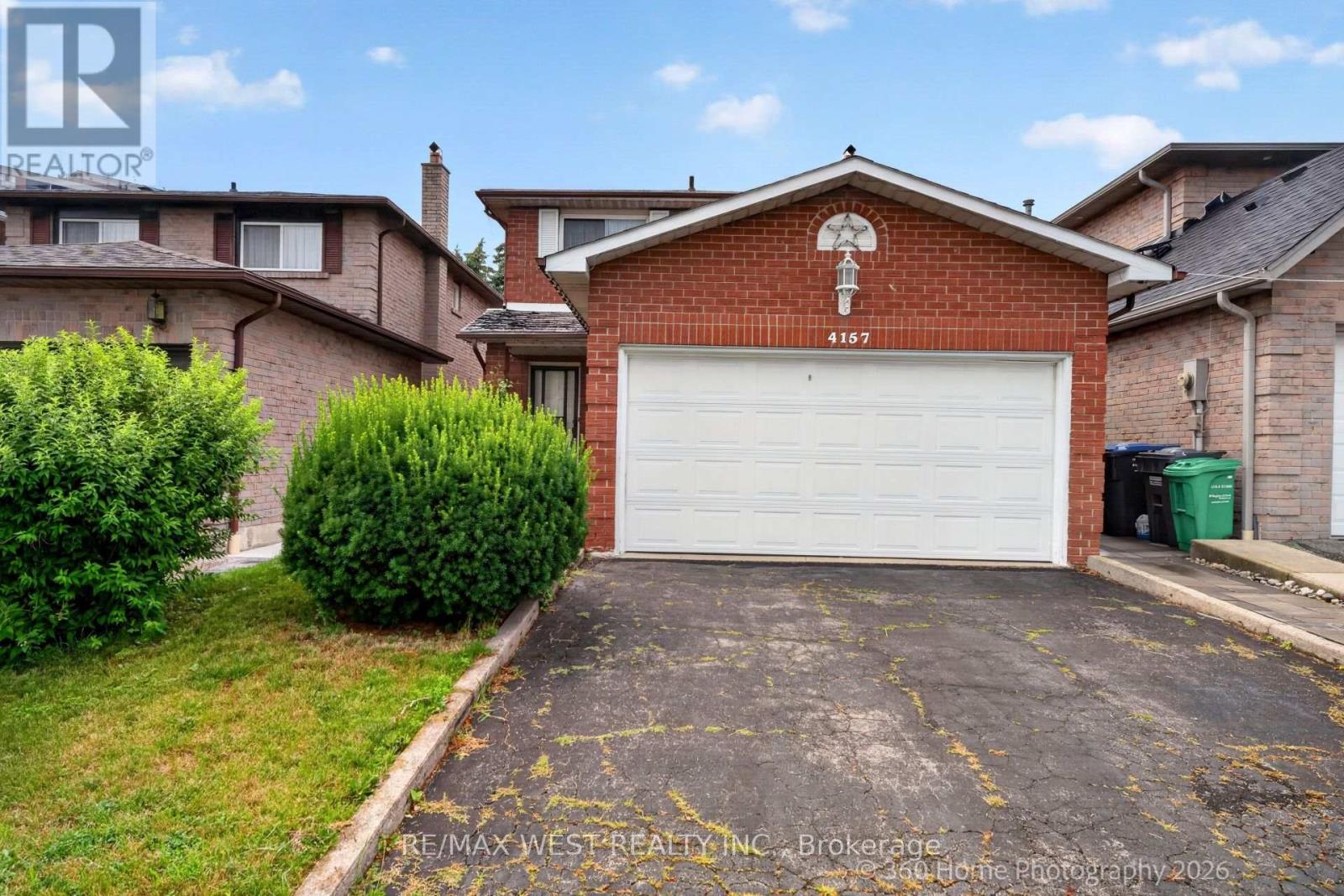 4157 Ottewell Crescent, Mississauga, Ontario  L4W 4A4 - Photo 2 - W13623298