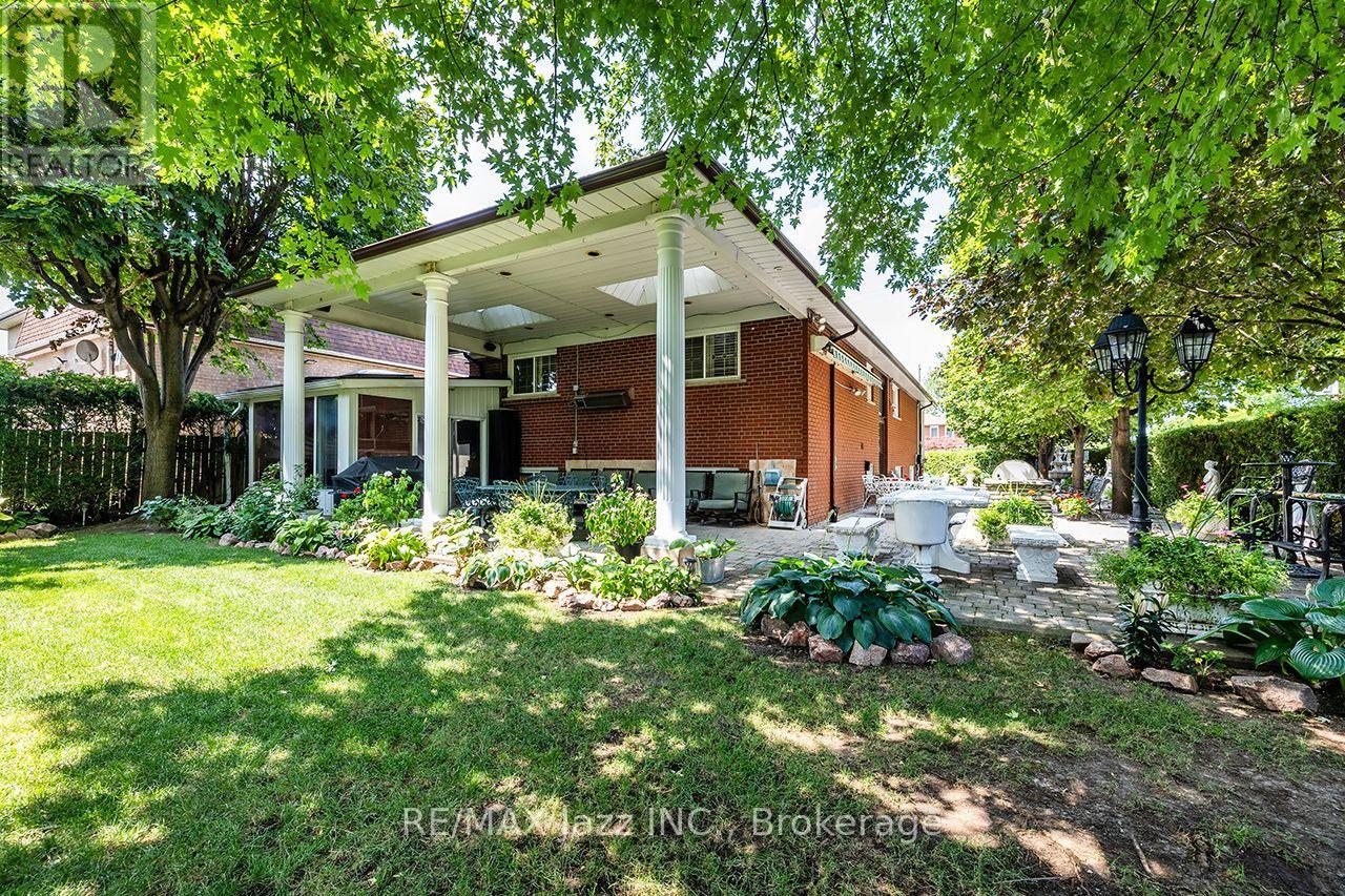 89 Crestwood Road, Vaughan, Ontario  L4J 1A7 - Photo 12 - N13624594