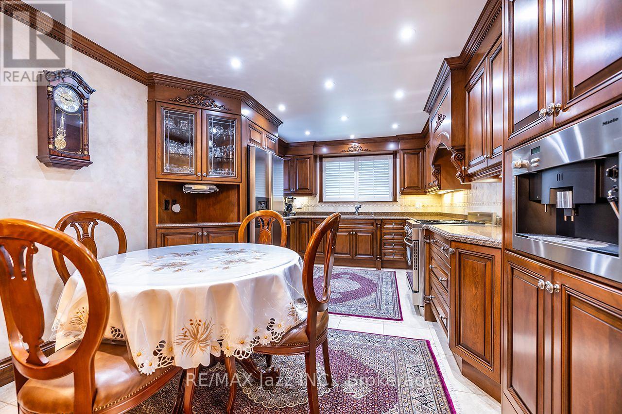 89 Crestwood Road, Vaughan, Ontario  L4J 1A7 - Photo 17 - N13624594