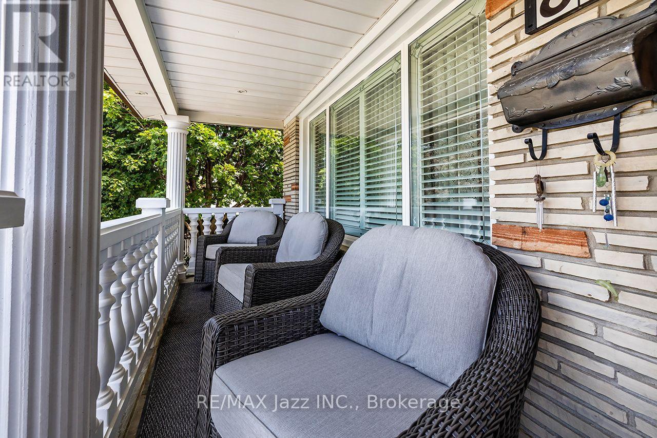 89 Crestwood Road, Vaughan, Ontario  L4J 1A7 - Photo 4 - N13624594
