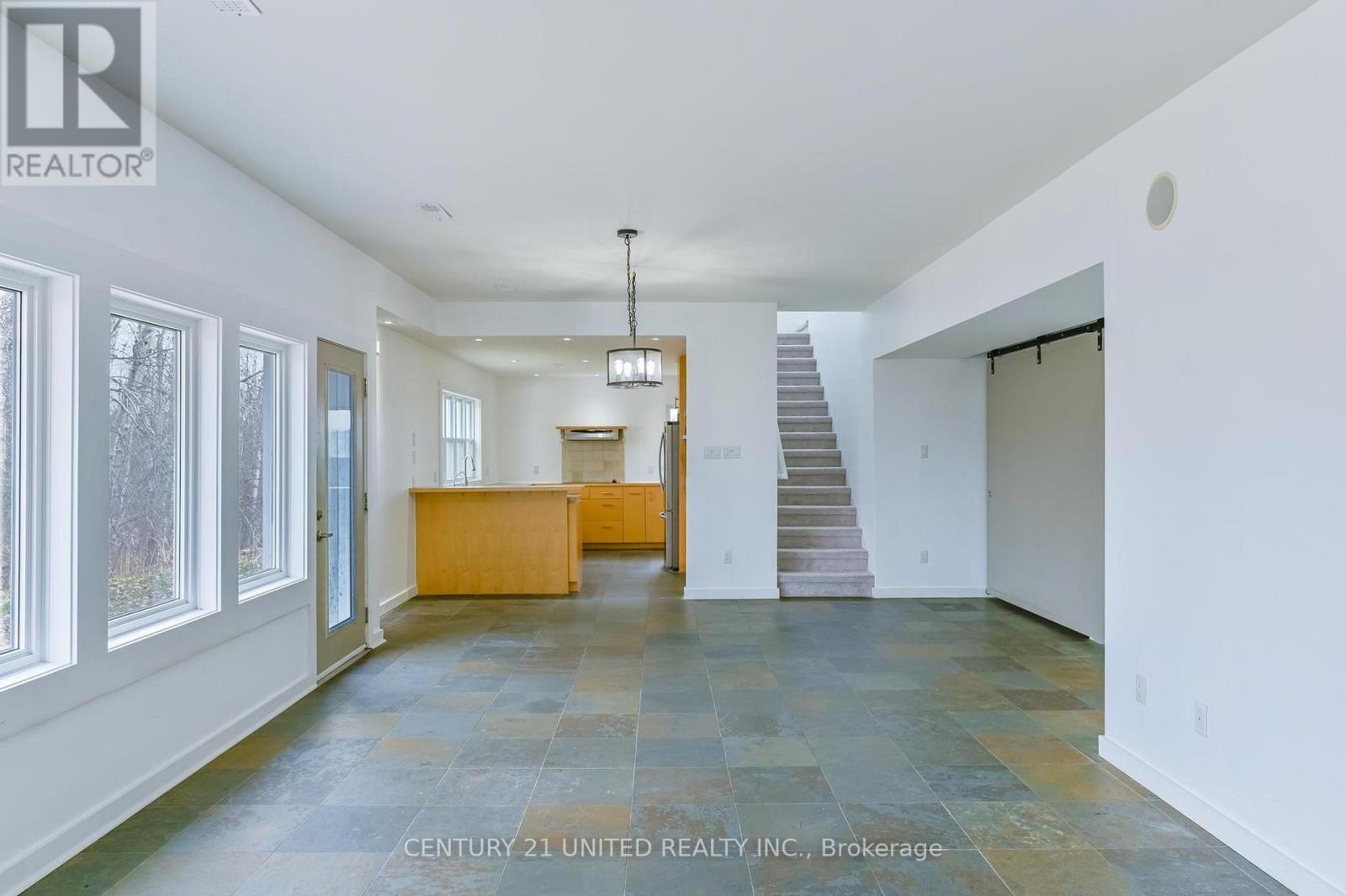 590 Maniece Avenue, Peterborough (Ashburnham Ward 4), Ontario  K9J 6X9 - Photo 10 - X13624550