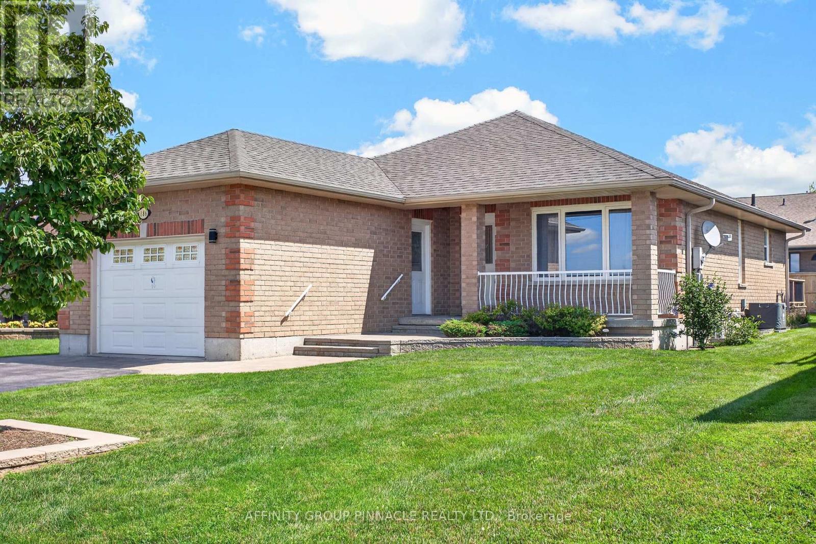 186 Mclaughlin Road, Kawartha Lakes (Lindsay), Ontario  K9V 6L8 - Photo 2 - X13624606