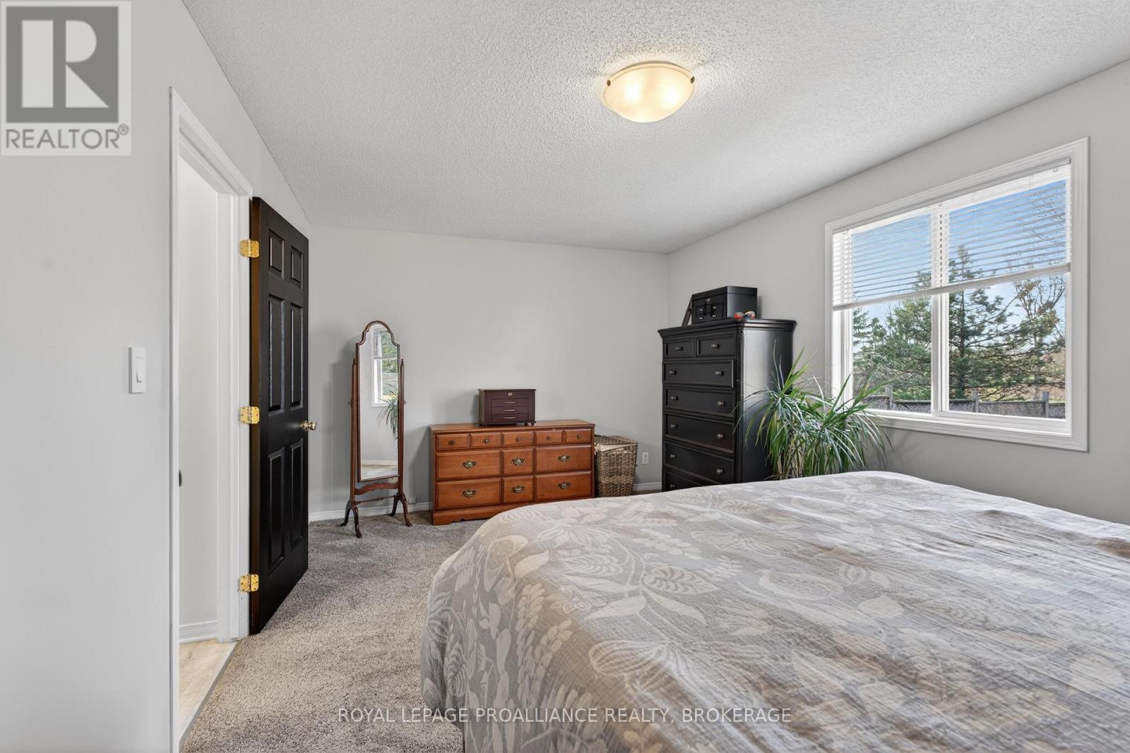 964 Rainbow Crescent, Kingston (Kingston East (Incl Barret Crt)), Ontario  K7K 7J2 - Photo 17 - X13624544