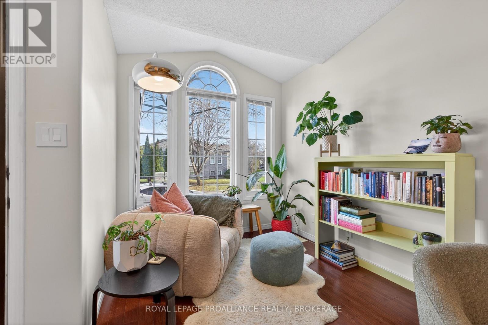 964 Rainbow Crescent, Kingston (Kingston East (Incl Barret Crt)), Ontario  K7K 7J2 - Photo 6 - X13624544