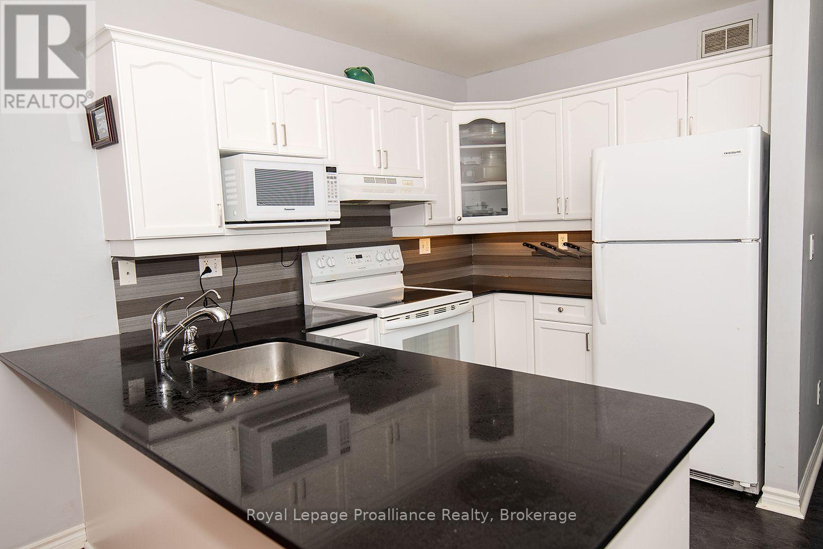 31 Hawthorn Street, Belleville, Ontario  K8P 5M6 - Photo 18 - X13624648