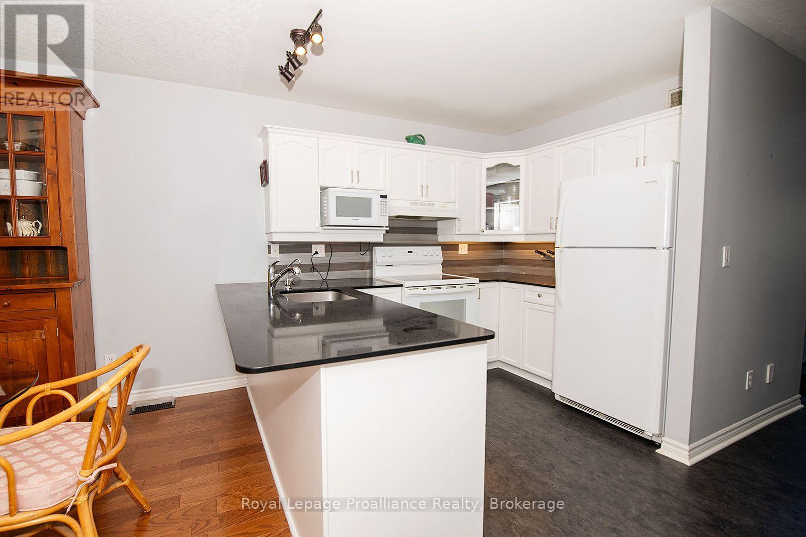 31 Hawthorn Street, Belleville, Ontario  K8P 5M6 - Photo 19 - X13624648