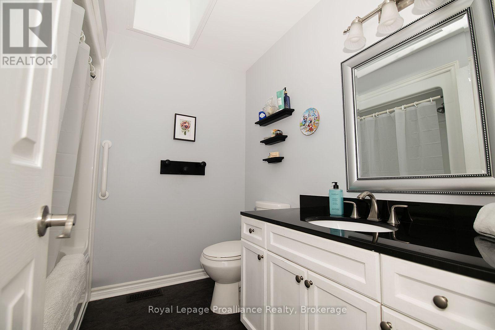 31 Hawthorn Street, Belleville, Ontario  K8P 5M6 - Photo 27 - X13624648