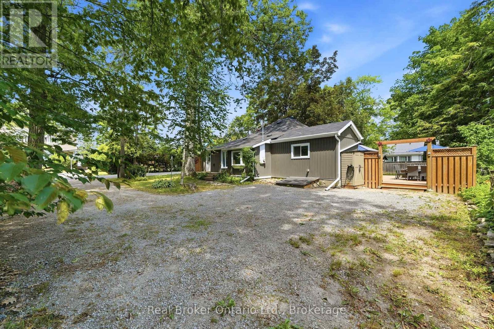 1 Janice Drive, Kawartha Lakes (Fenelon), Ontario  K9V 4R6 - Photo 3 - X13624644