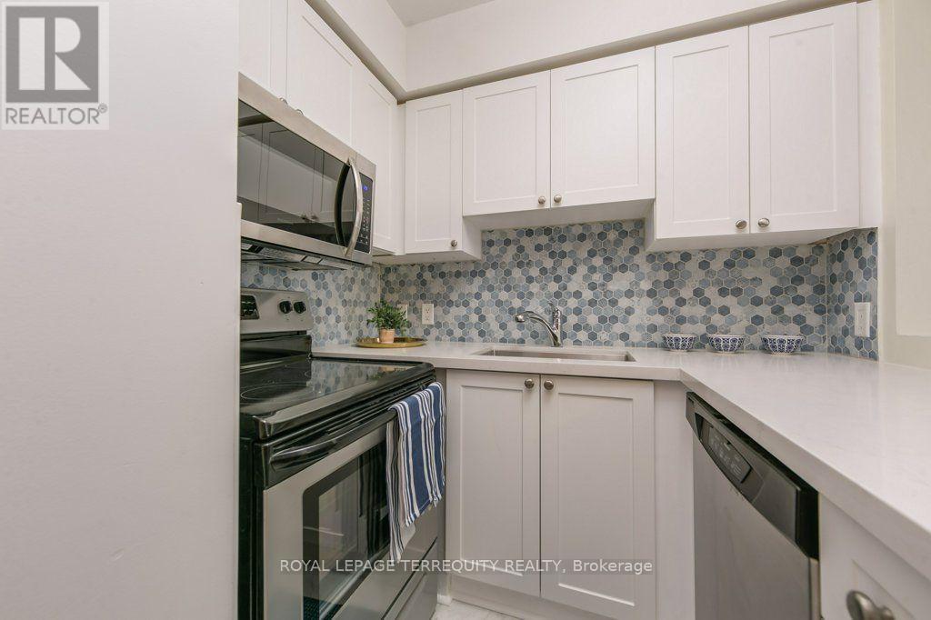 A - 11 Crawford Street, Toronto, Ontario  M6K 3M3 - Photo 10 - C13624620