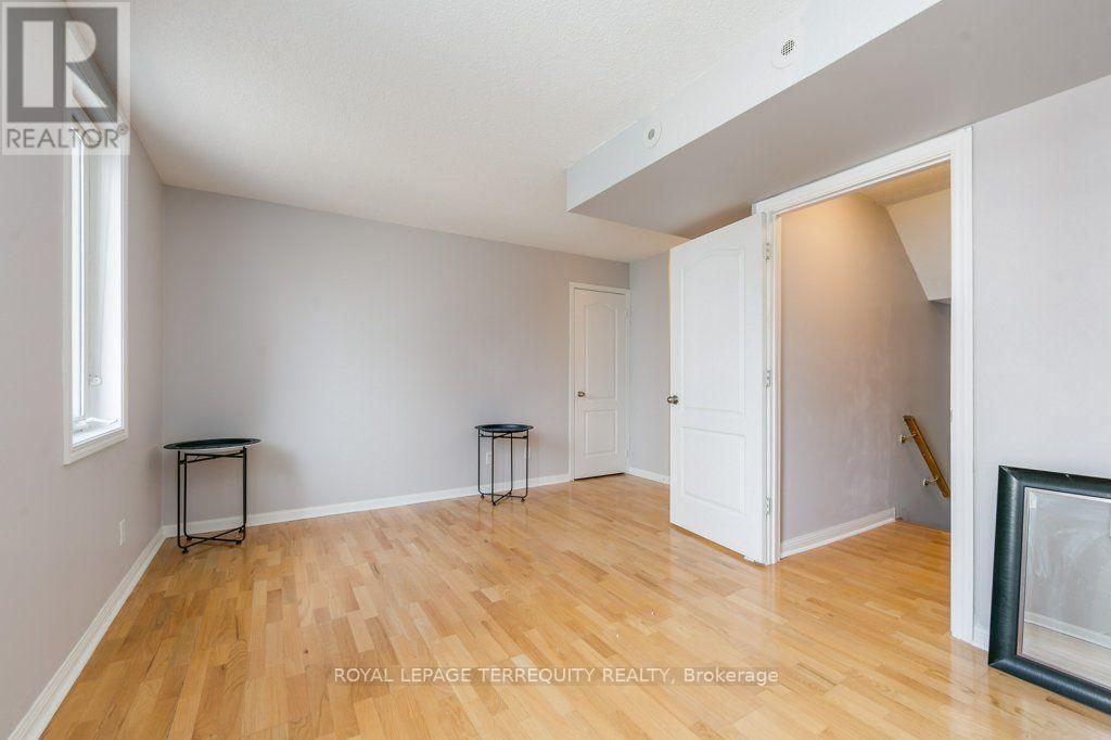 A - 11 Crawford Street, Toronto, Ontario  M6K 3M3 - Photo 17 - C13624620