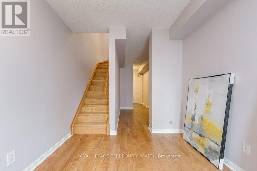 A - 11 Crawford Street, Toronto, Ontario  M6K 3M3 - Photo 2 - C13624620