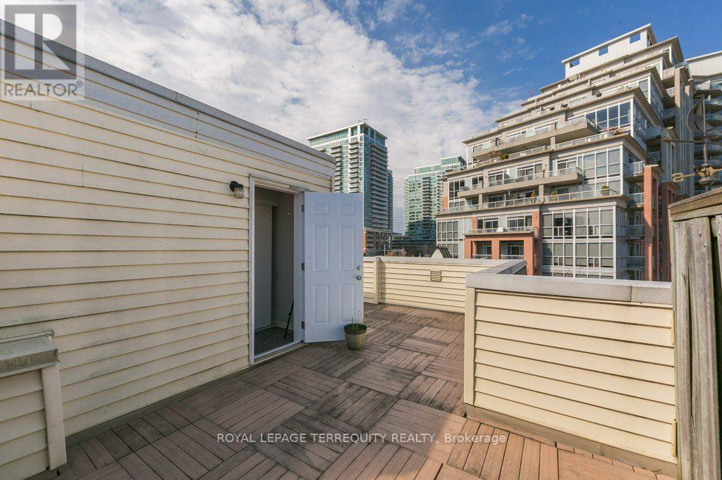 A - 11 Crawford Street, Toronto, Ontario  M6K 3M3 - Photo 21 - C13624620