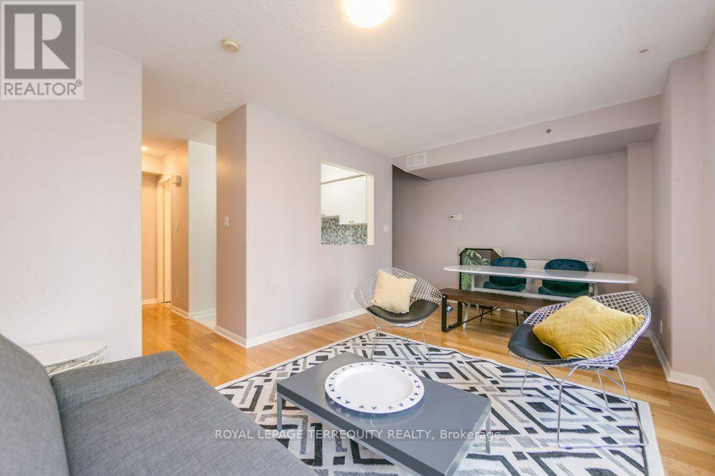 A - 11 Crawford Street, Toronto, Ontario  M6K 3M3 - Photo 7 - C13624620