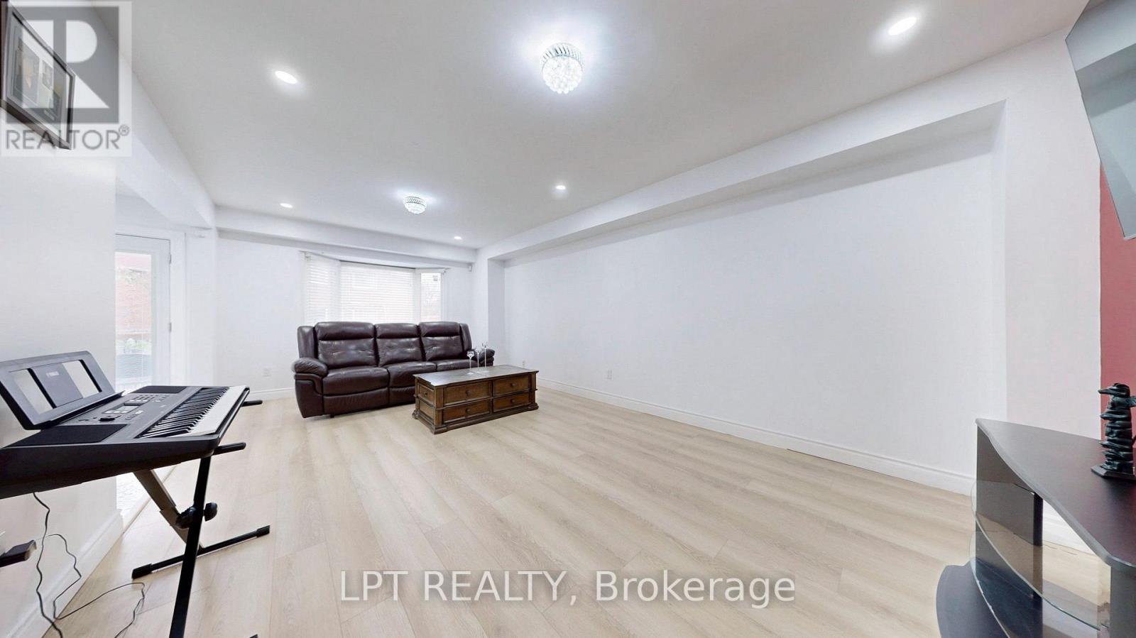 Main - 17 Glenheather Terrace, Toronto, Ontario  M1B 5H3 - Photo 5 - E13624538