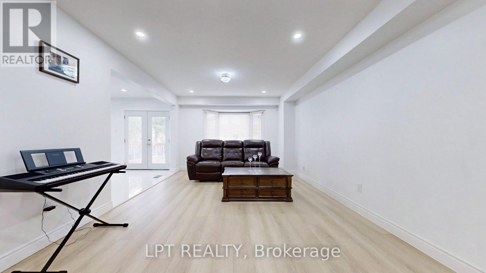 Main - 17 Glenheather Terrace, Toronto, Ontario  M1B 5H3 - Photo 6 - E13624538