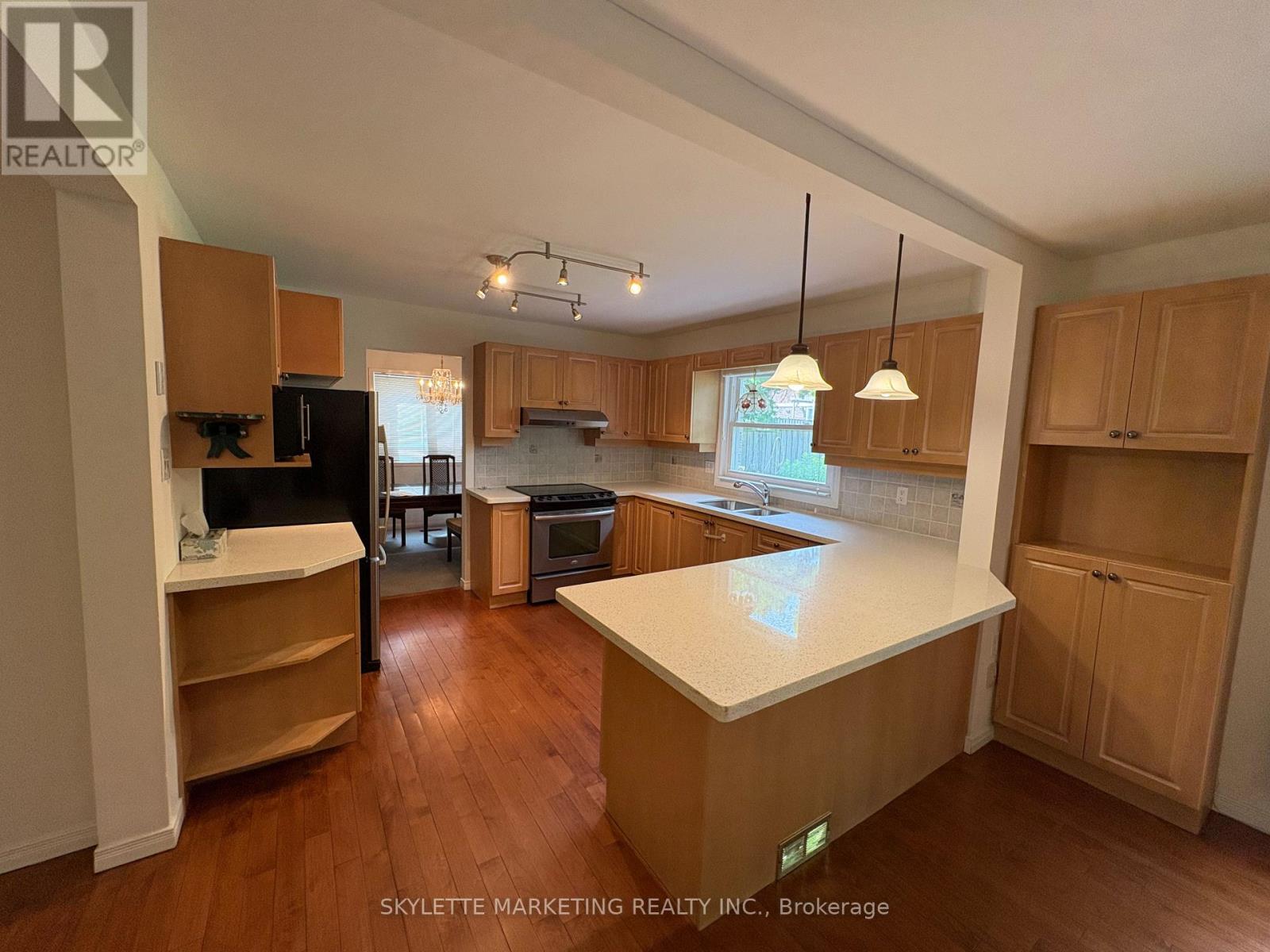 1782 Meadowview Avenue, Pickering, Ontario  L1V 3G8 - Photo 3 - E13624586