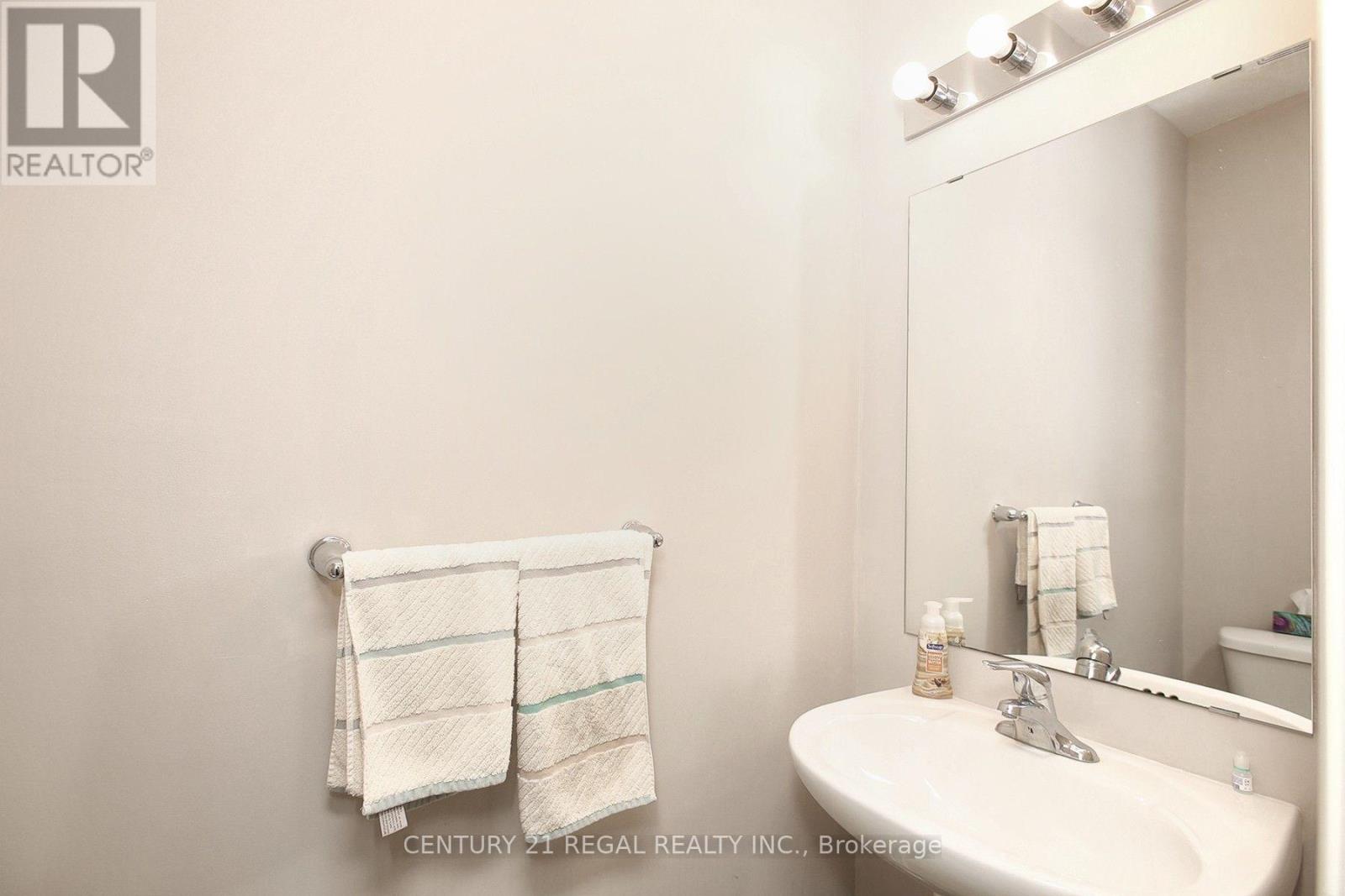 16 Thatcher Crescent, East Gwillimbury, Ontario  L9N 0B8 - Photo 12 - N13624584