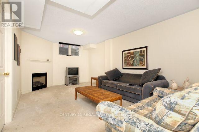16 Thatcher Crescent, East Gwillimbury, Ontario  L9N 0B8 - Photo 16 - N13624584