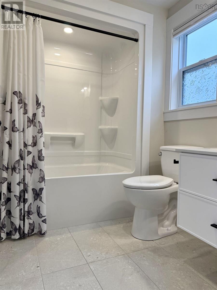 30 Fernwood Drive, Amherst, Nova Scotia  B4H 4P4 - Photo 11 - 202615255