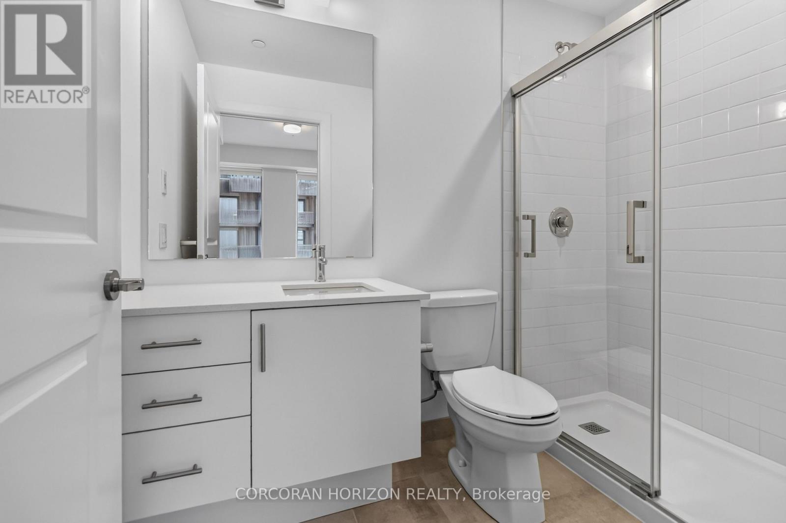 335 - 3240 William Coltson Avenue, Oakville, Ontario  L6H 8C8 - Photo 10 - W13624542