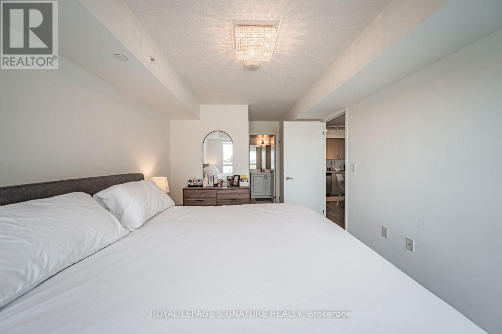1017 - 830 Lawrence Avenue W, Toronto (Yorkdale-Glen Park), Ontario  M6A 0B6 - Photo 8 - W13624556
