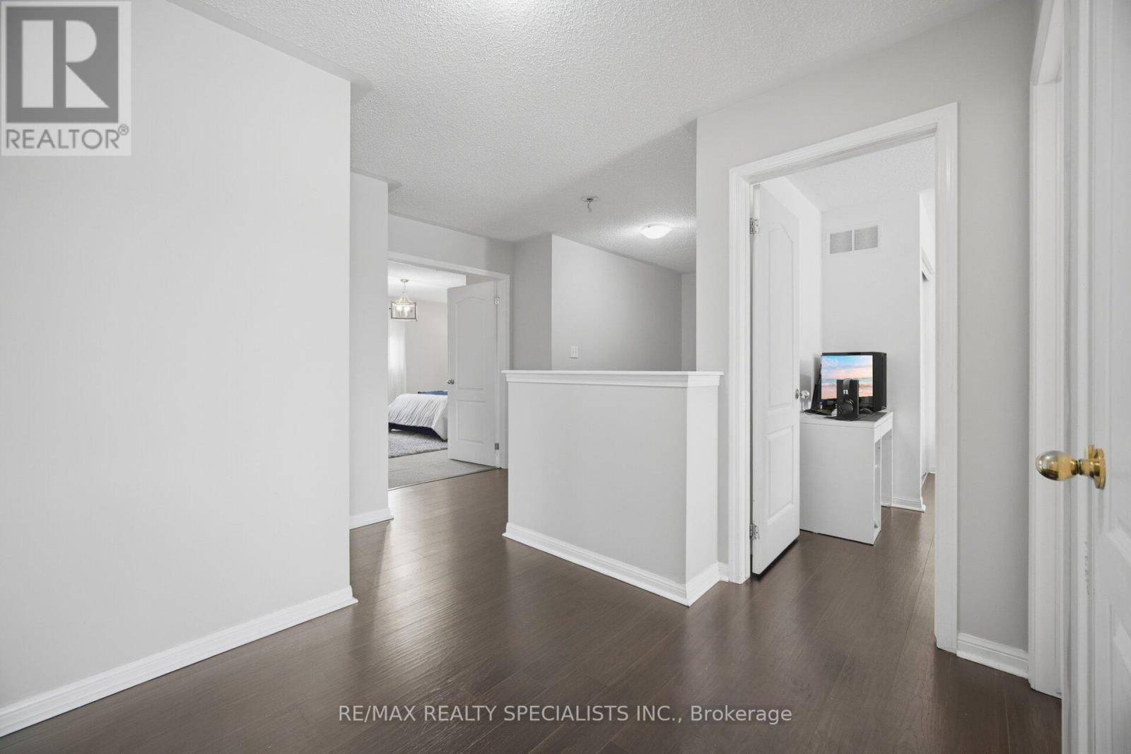 32 Magnificent Court, Brampton, Ontario  L6P 2T2 - Photo 21 - W13624560