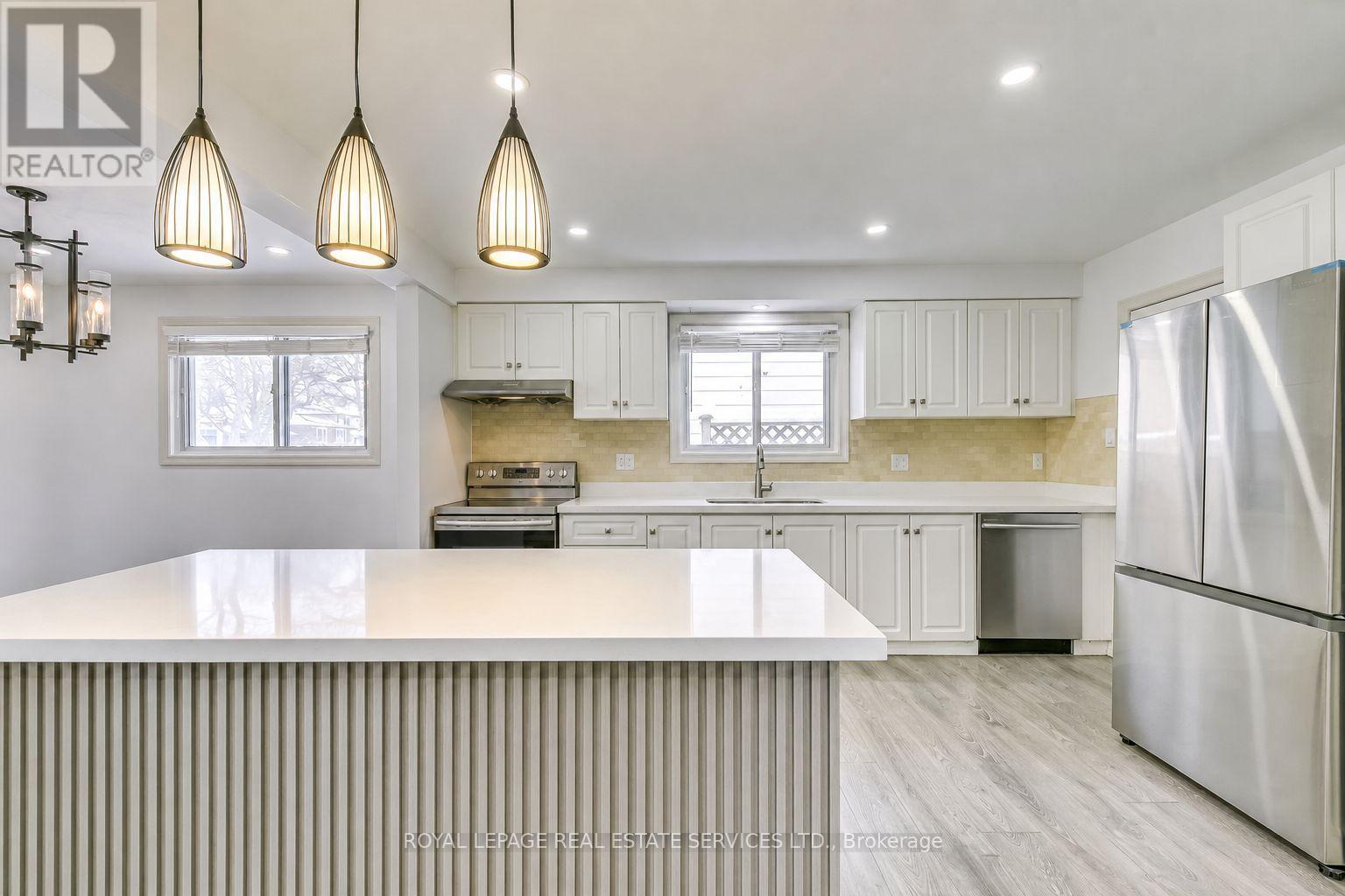 26 Miller Road, Oakville, Ontario  L6H 1J6 - Photo 11 - W13624574