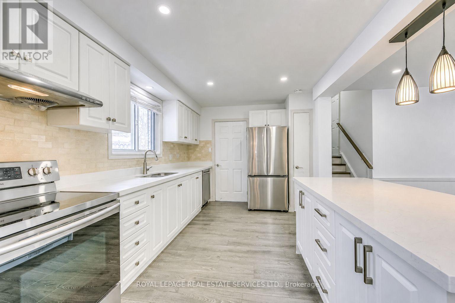 26 Miller Road, Oakville, Ontario  L6H 1J6 - Photo 12 - W13624574