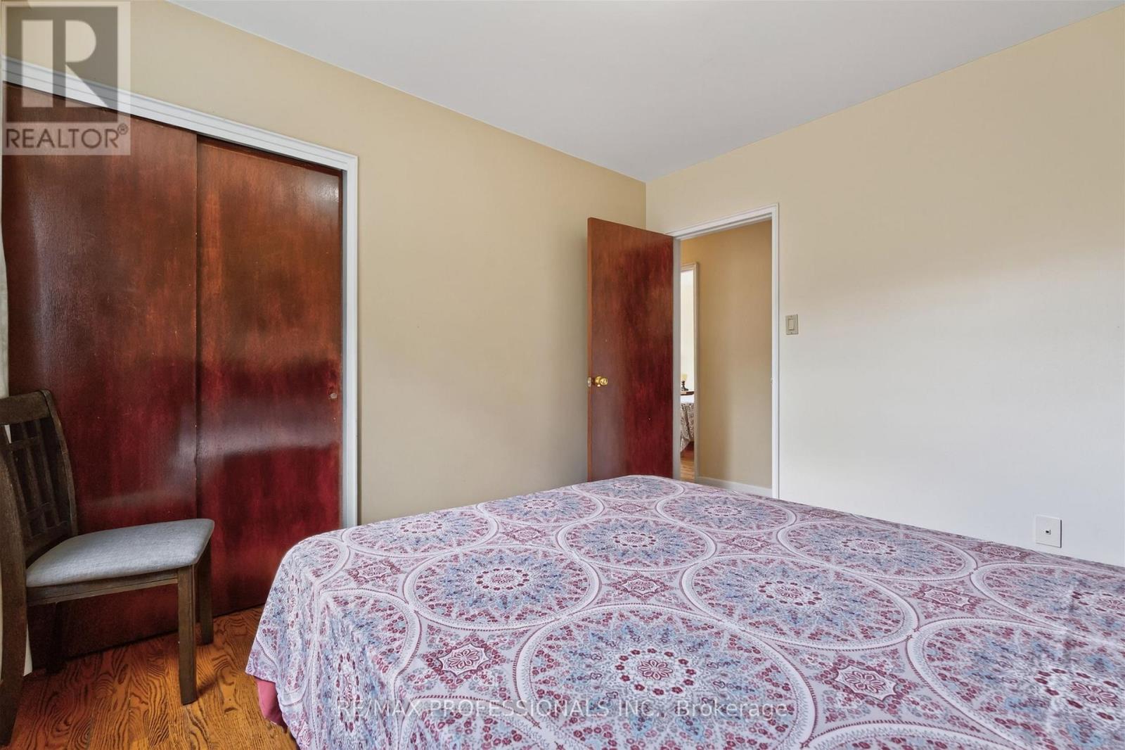 50 Waniska Avenue, Toronto, Ontario  M8Y 1P9 - Photo 15 - W13624576