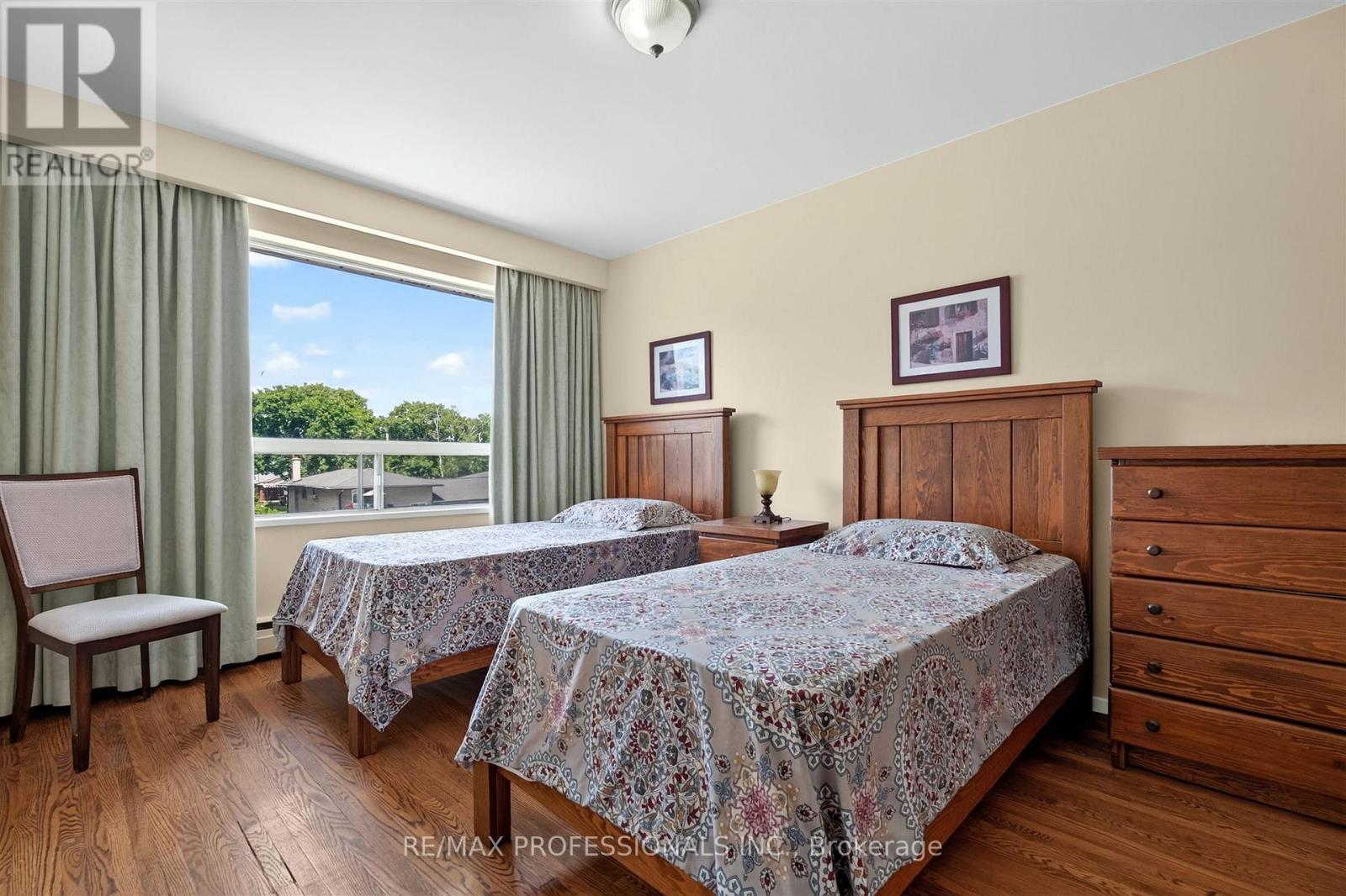 50 Waniska Avenue, Toronto, Ontario  M8Y 1P9 - Photo 16 - W13624576